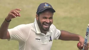 तेज गेंदबाज मुकेश कुमार